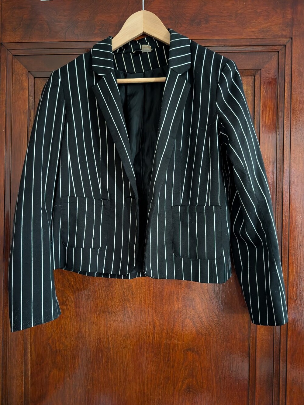Black & White Pinstripe One-button Blazer
